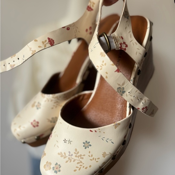 Lucky Brand Zazmini wedges - Picture 5 of 6